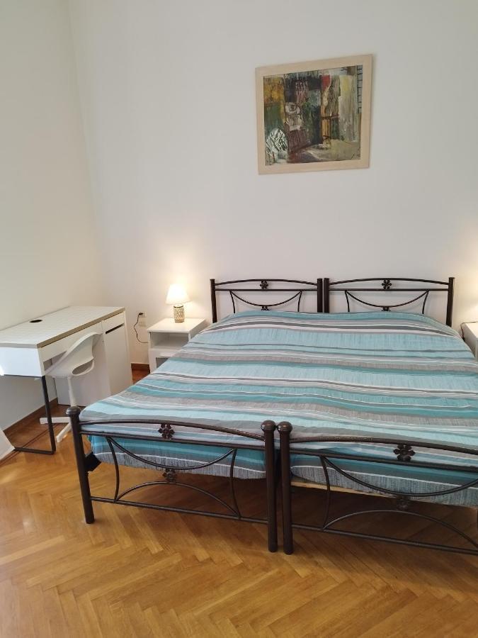 Комната Pilika 4Room With Shared Bath Атина Екстериор снимка